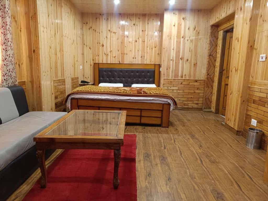 Krishna Vaas Hotell Shimla Exteriör bild